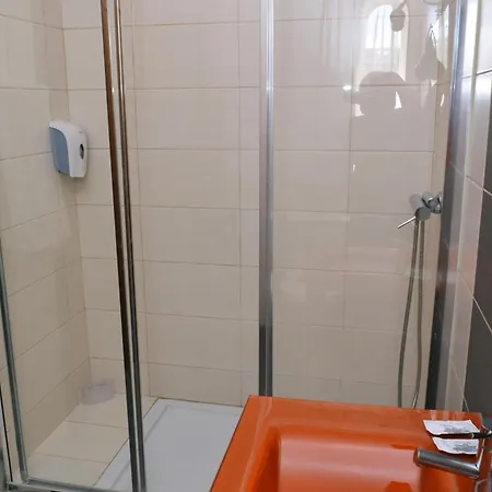 Ze Luis بيت ضيافة 4*