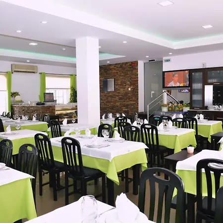 Ze Luis بيت ضيافة تشافيس