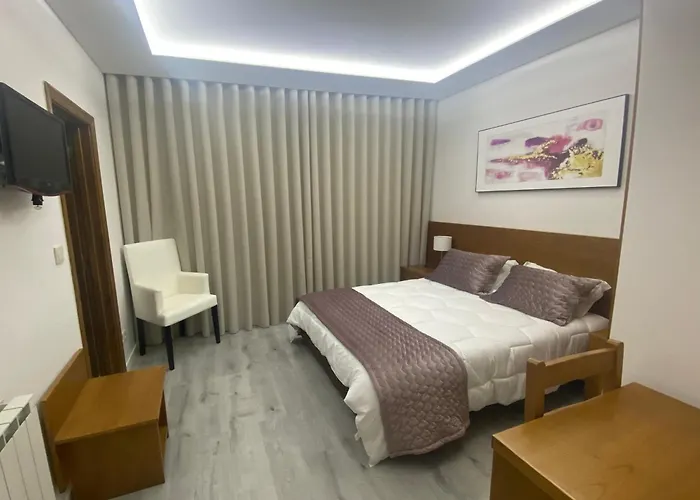 Ze Luis בית הארחה