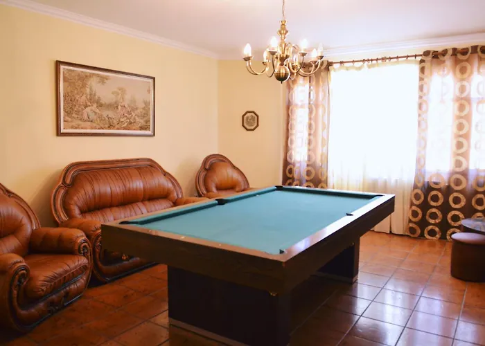 Ze Luis بيت ضيافة تشافيس